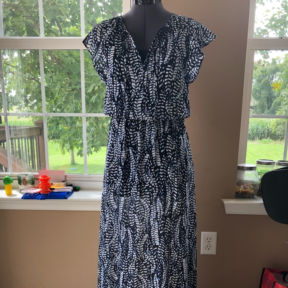 Long navy/white dress